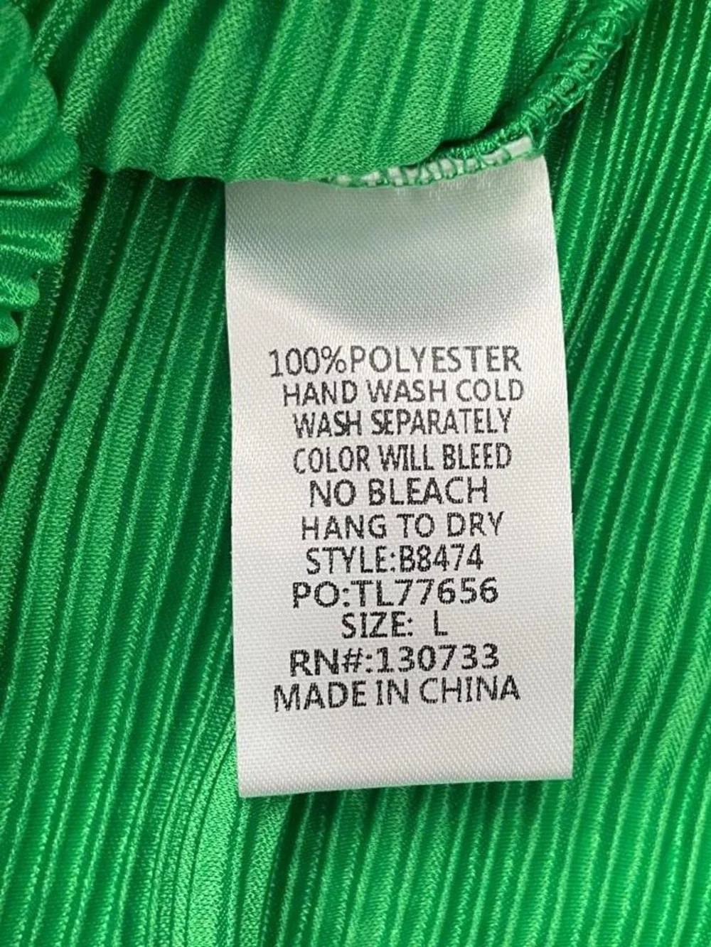 UMGEE Pleated Plissé Two-Piece Short Set- Green Size:Large